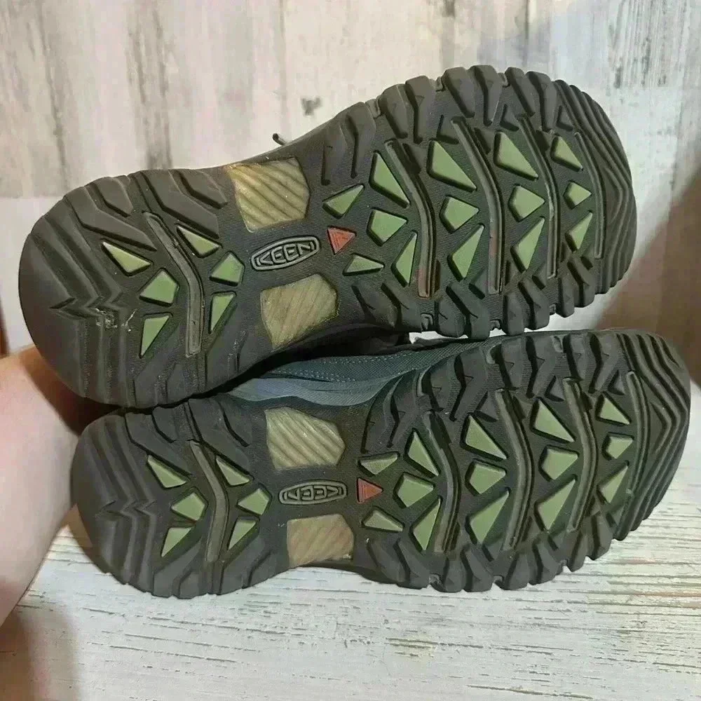 Keen low women